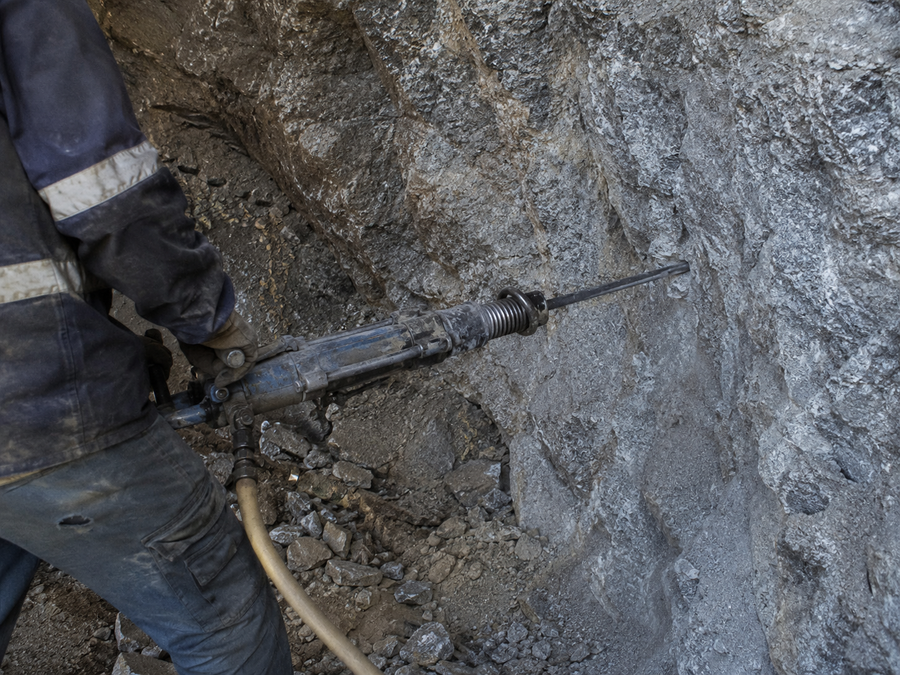YT29A pneumatic rock drill realistic overseas application photo